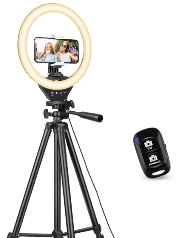 We’ve rounded up a list of items you could use to put together your own DIY wedding photo booth for your wedding reception. From backdrops to tech essentials and lighting, to props and accessories, here are some great finds to bring your photo booth dreams to life.